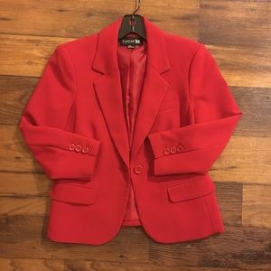 Red 3/4 sleeve blazer